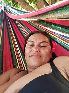 Horny-Mommy-Dirty webcam