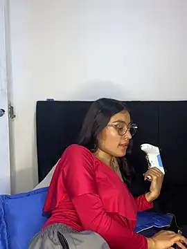 hotwife26 webcam