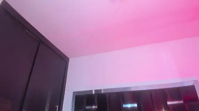 DANITENDER555 webcam