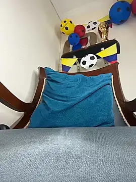 LilaRvsh webcam