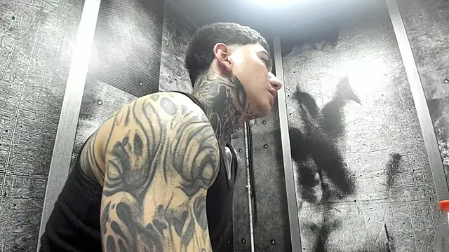 Gury_tattoo webcam