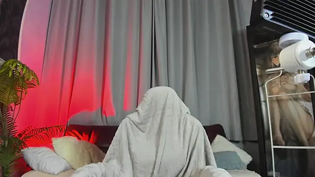 KittyNuarr webcam