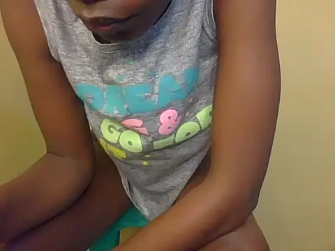 Teddybabyy1 live cam on StripChat