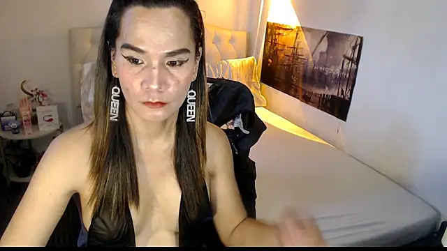 NinaDOM4CUM webcam