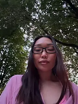 trytomakememoam webcam