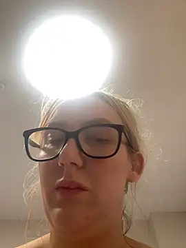 Busty-ChristinaXX webcam