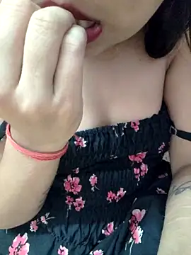 Roshni_98 webcam