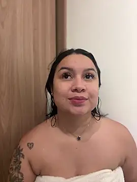 Pretty_Isadora webcam
