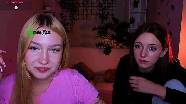 chloe_ley webcam