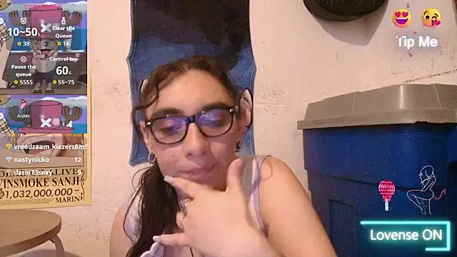 Ellaa_honey webcam