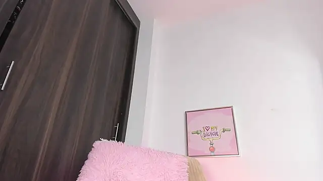 miaapril webcam