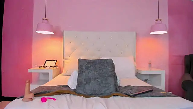SheylaWalker webcam