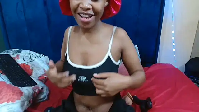 HotCreamyTea webcam