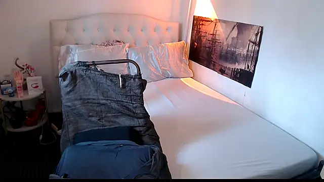 NinaDOM4CUM webcam