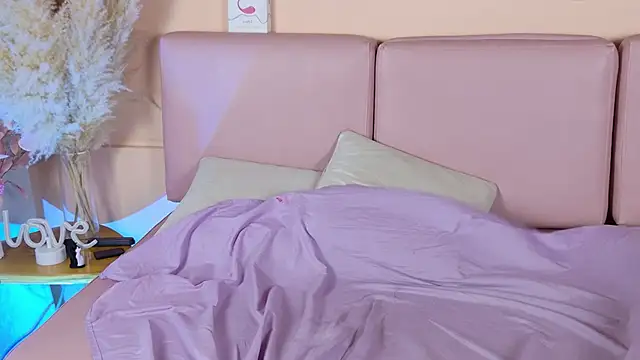 JazMaxxx webcam