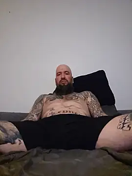 Beardedtattood webcam