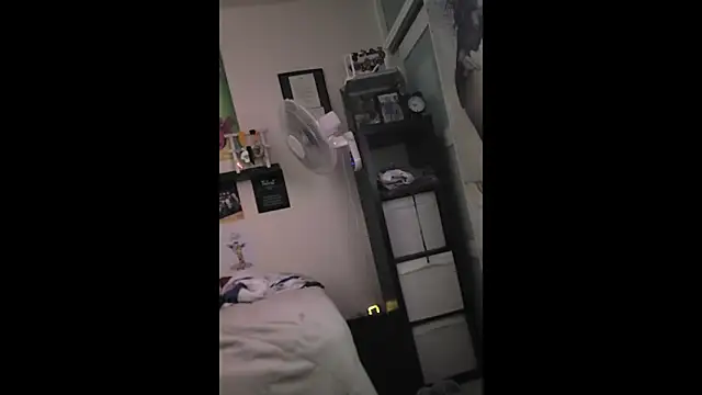FantasyMan-BiWM webcam