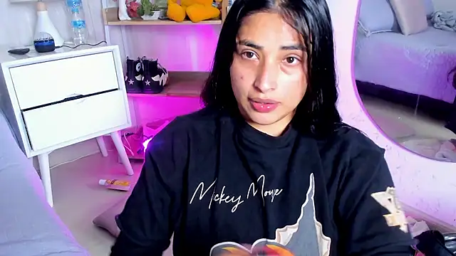 emilybta - Emilybta's free webcam - UK Sex Cams