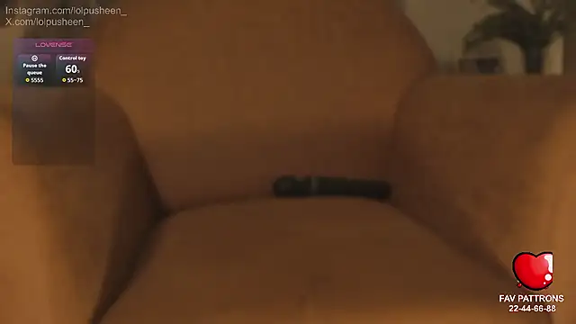 JulietteDee live cam on StripChat