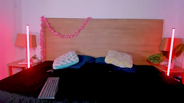 lararous - LaraRous's free webcam - UK Sex Cams