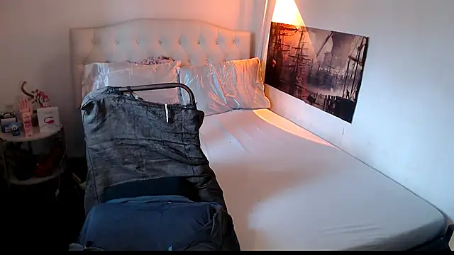 NinaDOM4CUM webcam