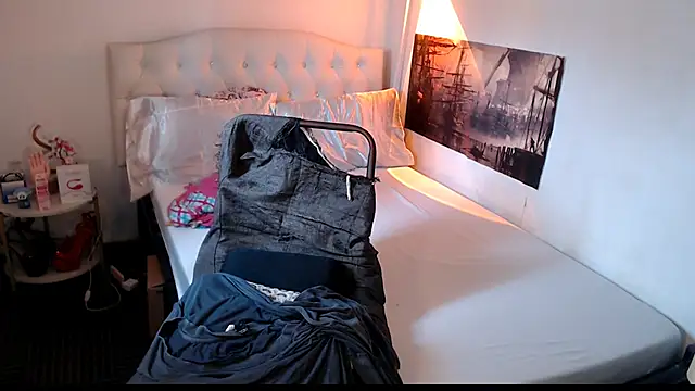 NinaDOM4CUM webcam