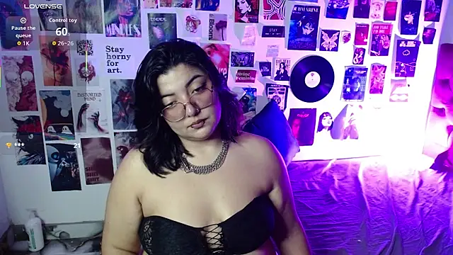Roxy_f_w webcam