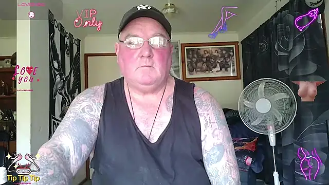 KINKYBLUEYES69