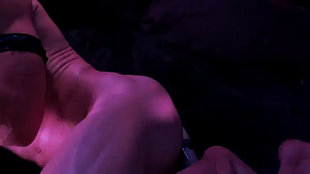 SpunsieLove live sex cam