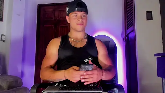 Dominic_Biker__ webcam