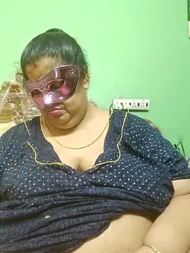 tamilthanushri webcam