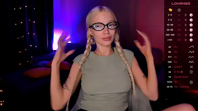 AnyaTaylor_ webcam