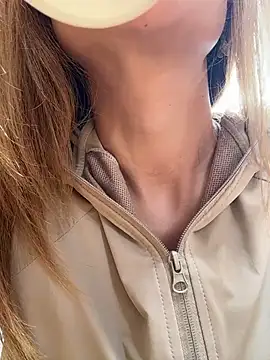 okgirl_23 (F milf) - 户外全身真空一小时
