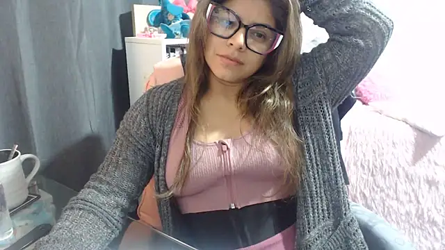 KatteAngelLat live cam on StripChat