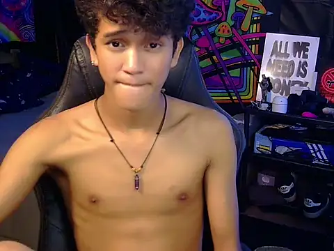 hugekenbigcock webcam