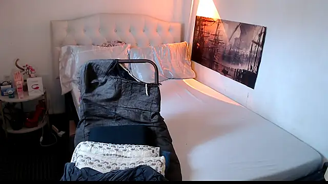 NinaDOM4CUM webcam