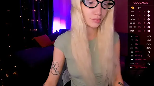 AnyaTaylor_ webcam