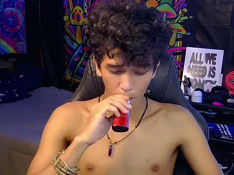 hugekenbigcock webcam