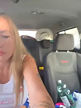 jassy_foxy (F milf) - Blowjob on public street📽lt