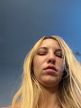 adelina0001 (F young) - Squirt for you
