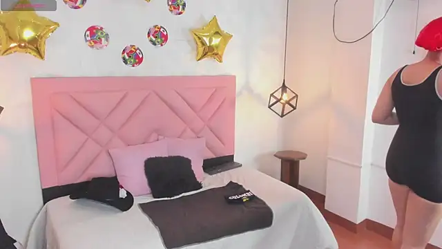curly_babe webcam