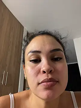 FOX_LATINA live sex cam