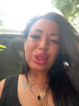 RuslanaXX webcam