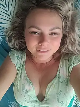 candy_queeen (F milf) - make me very wet