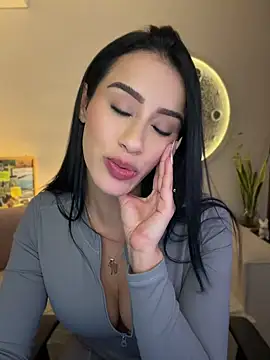 sarahhsmitth1 (F young) - PLAY WITH MY BREASTS