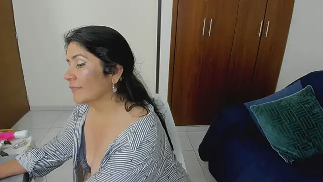 kiraGeiner webcam