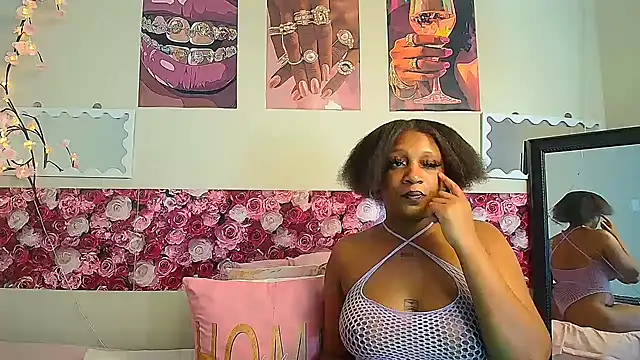 EnchantingLisa webcam