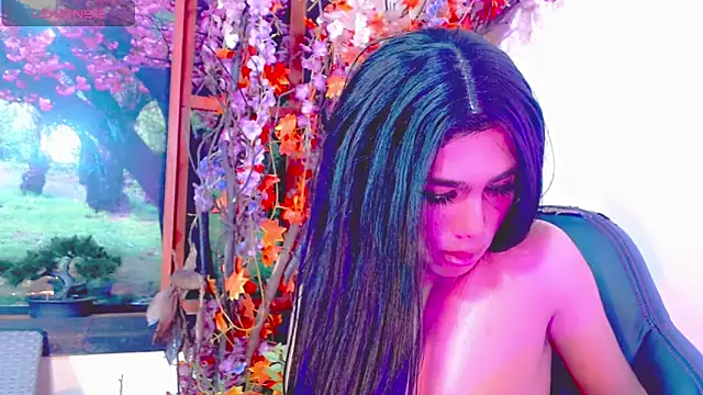Honey_Balenciaga webcam
