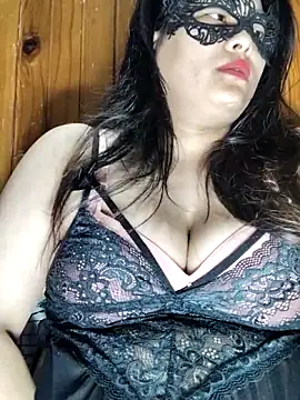 Cutehornycouples webcam