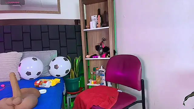 EllenaBoobs_ webcam
